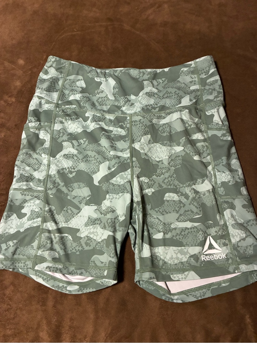 Reebok Women's Green Camo Active Shorts size XL